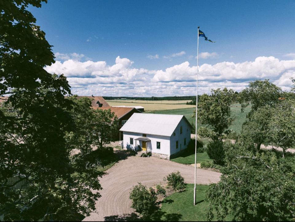 Snaellfaell Country Living - Akerbo Gard Charmigt Renoverad Flygel 크리스티네함 외부 사진